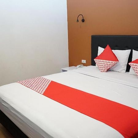 Ren'Z Hotel Панкалпинанг Экстерьер фото