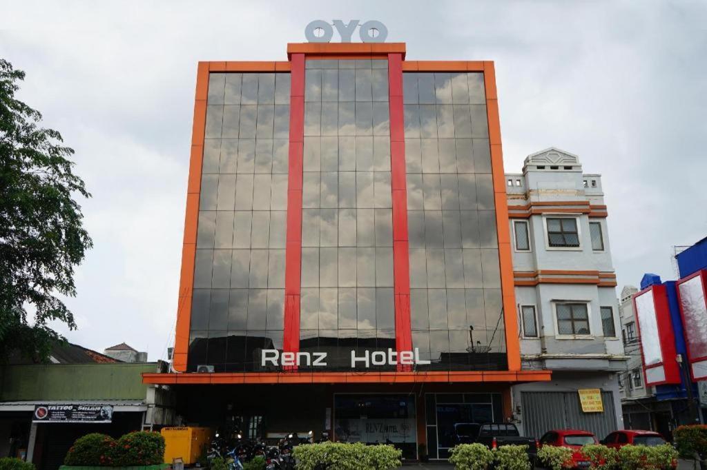 Ren'Z Hotel Панкалпинанг Экстерьер фото