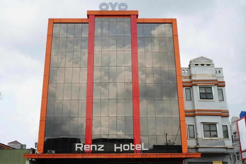 Ren'Z Hotel Панкалпинанг Экстерьер фото