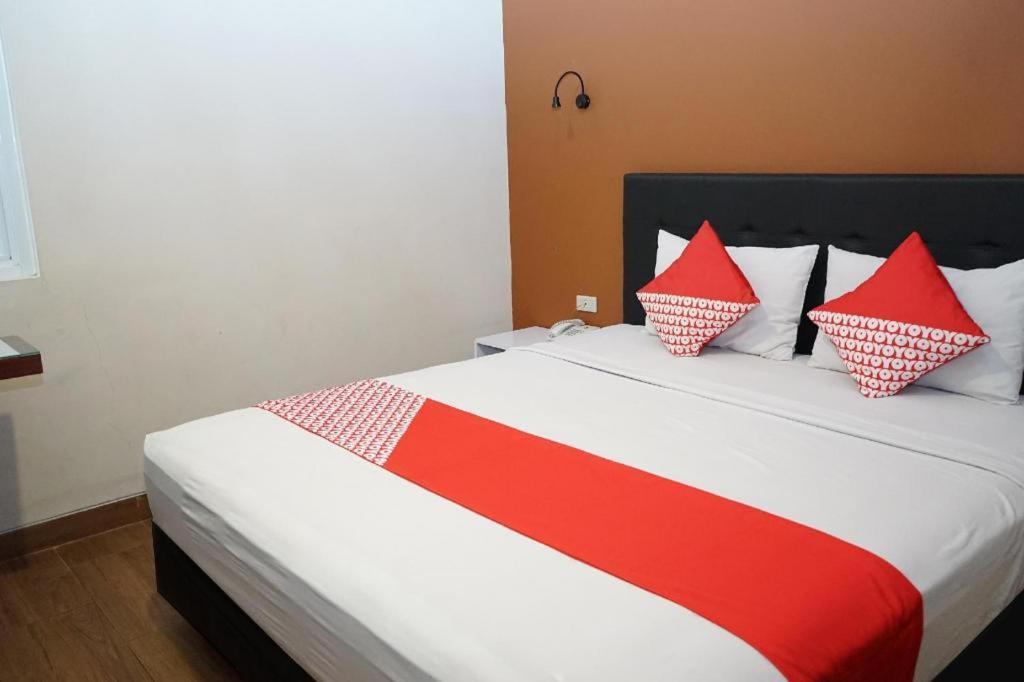 Ren'Z Hotel Панкалпинанг Экстерьер фото